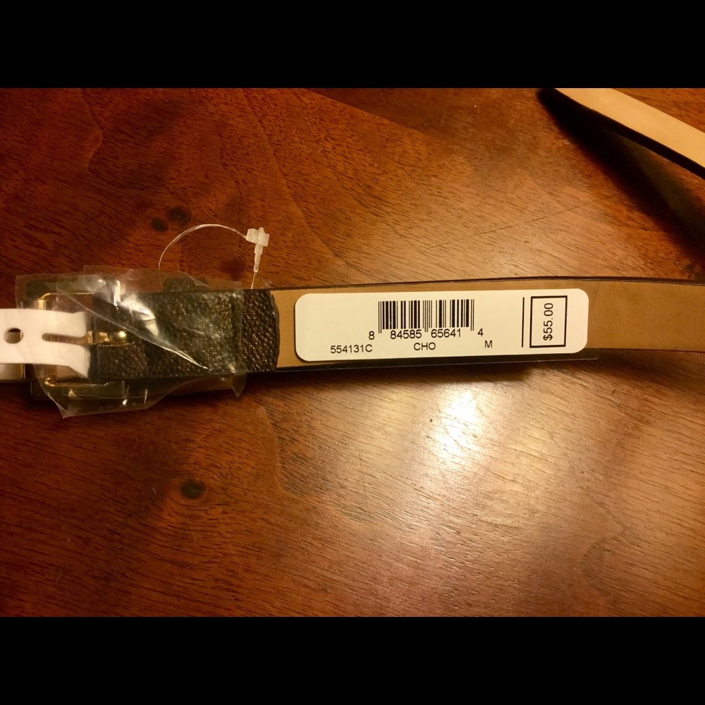 Michael Kors Belt Bag “ SOLD “ 🤗 - Picture 4 of 7